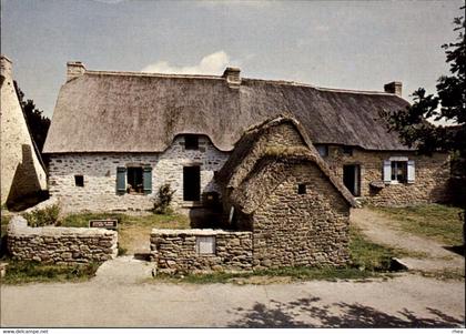 44 - SAINT-LYPHARD - village de Kerhinet - chaumière