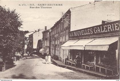 CPA Saint-Nectaire Rue des Thermes