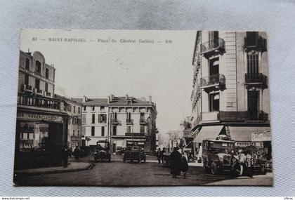 Cpa 1930, Saint Raphael, place du général Galliéni, Var 83