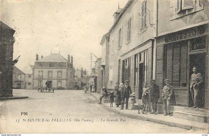 CPA Saint-Sulpice-les-Feuilles La Grande Rue