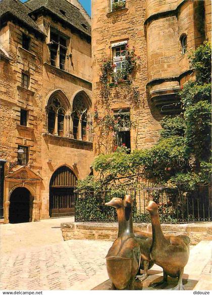 24 - Sarlat la Caneda - La Place des Oies - CPM - Voir Scans Recto-Verso