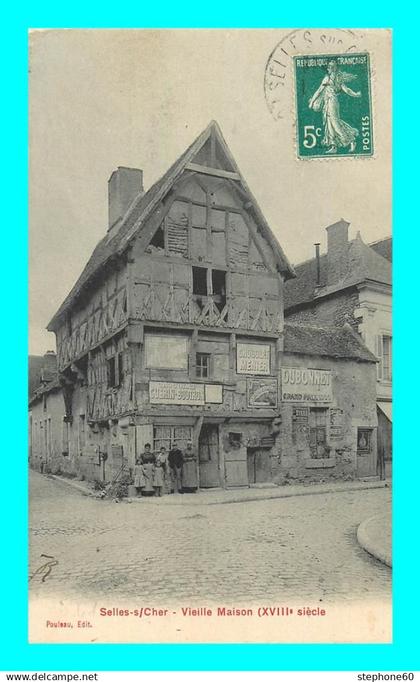 a929 / 867 41 - SELLES SUR CHER Vieille Maison Rue de Paris