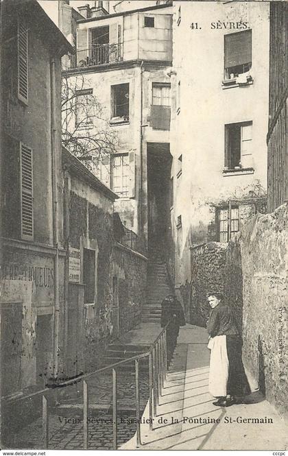 CPA Sèvres Vieux-Sèvres Le sentier de la Fontaine St-Germain