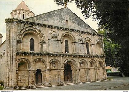 17 - Surgères - L'Eglise Notre-Dame - Façade romane du XIIe siècle - Flamme Postale de Surgères - CPM - Voir Scans Recto