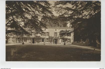 SURGERES - Belle carte photo d'une propriété réalisée par Photographe F. MALPOT à SURGERES