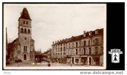 24 Thiviers - 29. THIVIERS (Dordogne) - Place du Maréchal-Foch -  cpsm Rhea D24D  K24551K  C24551C