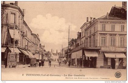 TONNEINS LA RUE GAMBETTA