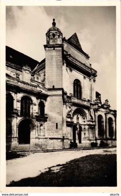 CPA Tonnerre - L'Eglise Saint-Pierre FRANCE (960933)