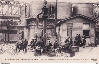 PARIS(GREVE DES CHEMINOTS DU NORD 1910)