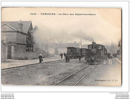 CPA 22 Treguier la gare le train tramway ligne de Saint Brieuc Treguier