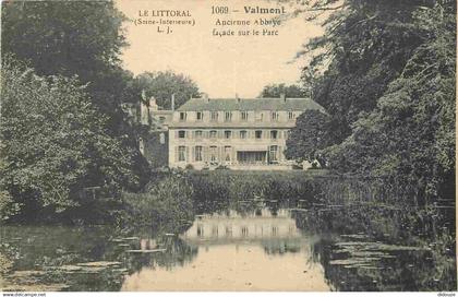 76 - Valmont - Ancienne Abbaye - façade sur le Parc - Correspondance - CPA - Voyagée en 1920 - Voir Scans Recto-Verso