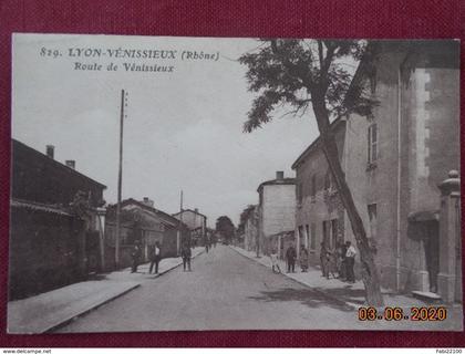 CPA - Lyon-Vénissieux - Route de Vénissieux