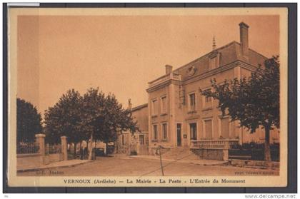 07 - Vernoux - La mairie - la poste - l'Entrée du Monument