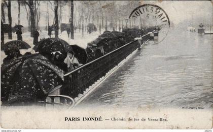 CPA VERSAILLES - Chemin de fer de VERSAILLES - PARIS inonde (62974)