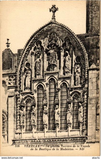 CPA Vezelay - La Grande Verriere de la Facade de la Basilique FRANCE (960996)