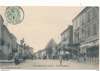 VIC FEZENSAC - Place Gambetta