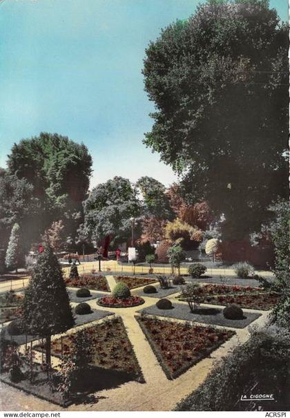 VICHY Dans les grands parcs jardins a la francaise 10(scan recto-verso) MA1645