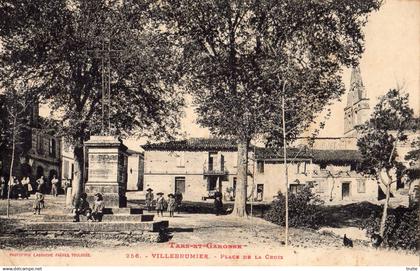 VILLEBRUMIER PLACE DE LA CROIX