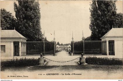 CPA VILLECRESNES Chateau de Grosbois - La Grille d'Honneur (1352649)