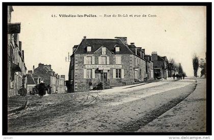 Cpa 50 Villedieu les Poëles -rue de St Lô et rue de Caen  Parfait état  Cliché bazar parisien à Villedieu       E2