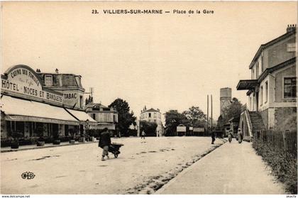 CPA VILLIERS-sur-MARNE - Place de la Gare (275281)