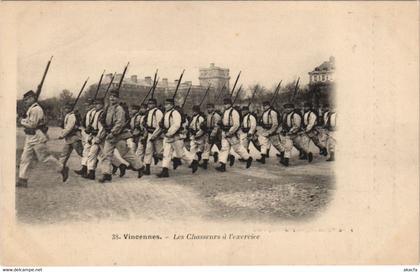 CPA VINCENNES Les Chasseurs (806897)