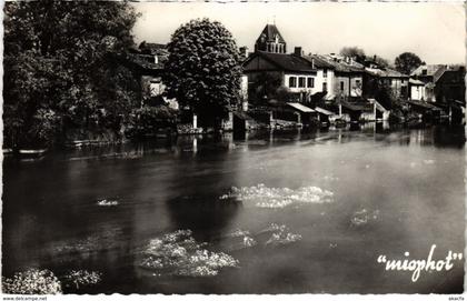 CPA Vivonne pittoresque - Le Bassin de la Vonne (111606)