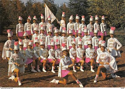 Lyon 9 la Duchère majorettes