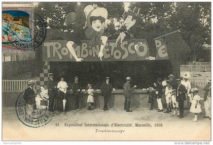 Marseille : le trombinetoscope - theme manege,  fête foraine