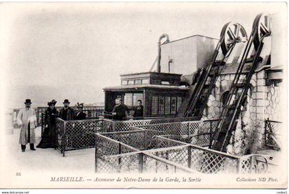 MARSEILLE  ASCENSEUR DE NOTRE DAME DE LA GARDE  LA SORTIE