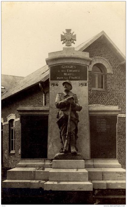 CPA (02)    GRUGIES (carte photo ) monument aux morts