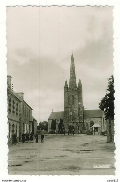 22 - L7034CPSM - CAVAN - Place de l'église - Très bon état - COTES-D'ARMOR