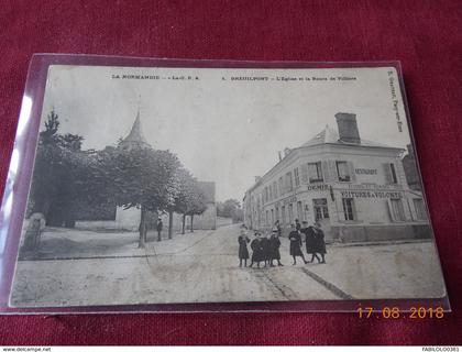 CPA - Breuilpont - L'Eglise et la Route de Villiers