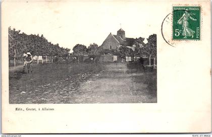 28 ALLAINES - le centre du village et l'eglise.