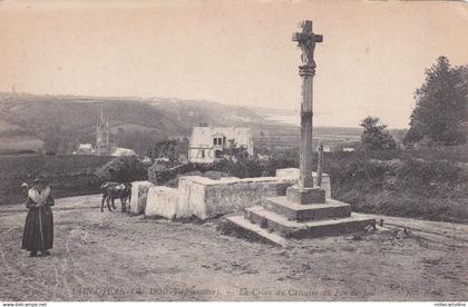 FRANCE - Saint-Jean-Du-Doigt - La Croix du Calvaire