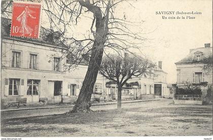 Savigny - Un coin de la Place