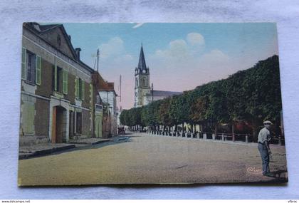 Yzeures, la place, Indre et Loire 37