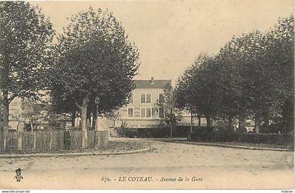 - loire -ref-A919- le coteau - avenue de la gare - arriere plan cafe restaurant hotel - cafes - hotels et restaurants -