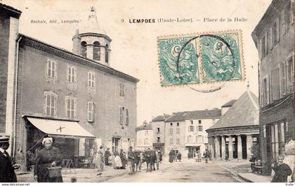 LEMPDES-SUR-ALLAGNON PLACE DE LA HALLE