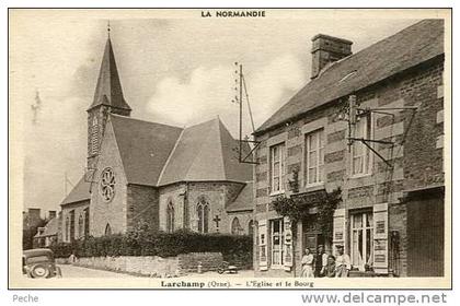 N°16938 -cpa Larchamp -l'église et le bourg-