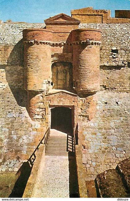 66 - Salses - Entrée de la forteresse - CPM - Voir Scans Recto-Verso