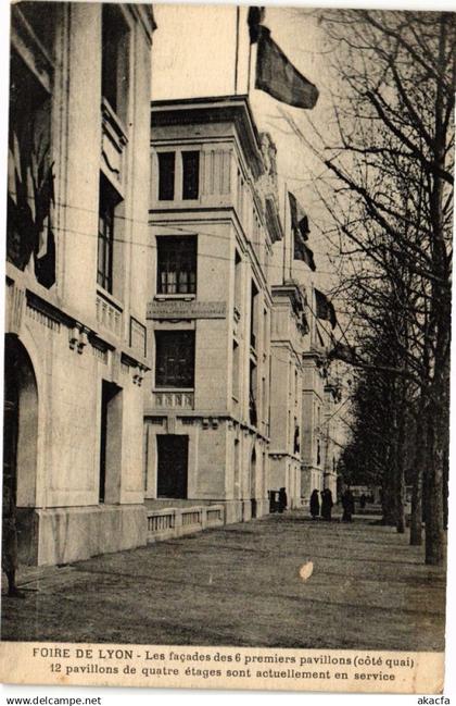 CPA LYON-Les facades des 6 premiers pavillons (236067)