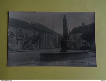 70 - Haute Saone ou Haute Marne  - Carte photo à situer - Café du Midi - Fontaine circulaire - Studio Chatelet - 70 -