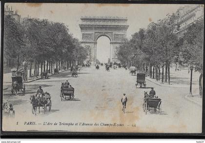 Paris - L'Avenue des Champs Elysées