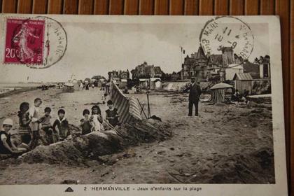 CPA Hermanville commune française,  de la Seine-Maritime et la région Haute-Normandie.JEUX D'ENFANTS SUR LA PLAGE >MENDE