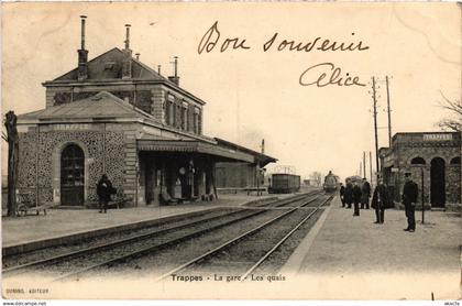 CPA Trappes la gare (1424128)