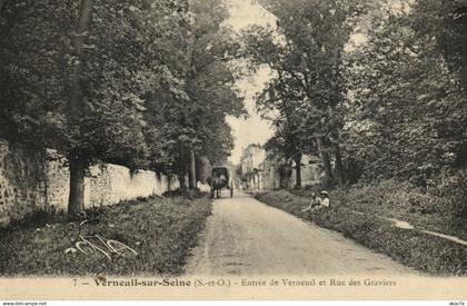 CPA VERNEUIL-sur-SEINE-Entrée de VERNEUIL et Rue des Graviers (260302)