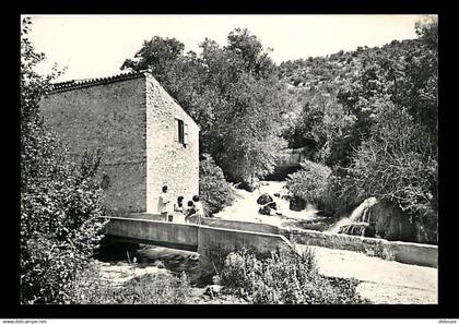 83 - Fontaine l'Eveque - Les Gorges du Verdon - La Source de Fontaine l'Evèque - Animée - Mention Photographie véritable