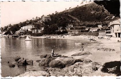 CPA Environs du LAVANDOU - Aiguebelle - La Plage (106806)