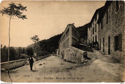 CPA VAUCLUSE - Route de L'ISLE-sur-SORGUE (512230)